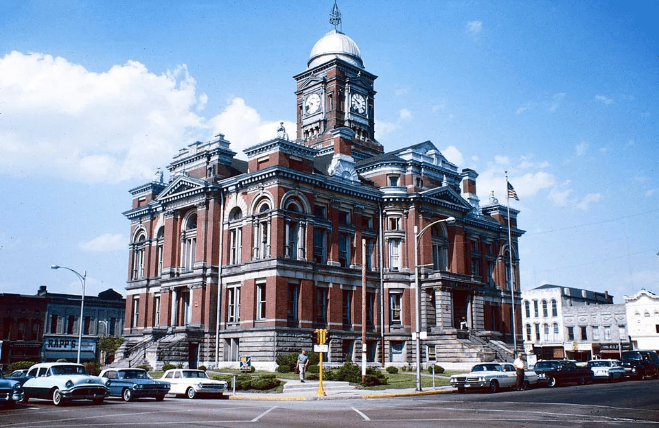 Madison County, Indiana Courthouse circa 1960. Image via Wikimedia Commons